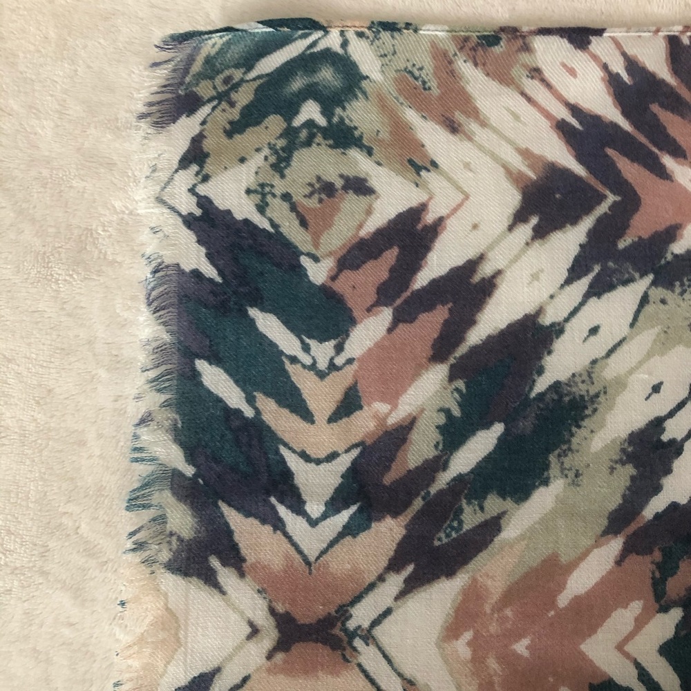 Multi-coloured light weight wrap - Picture 5 of 6
